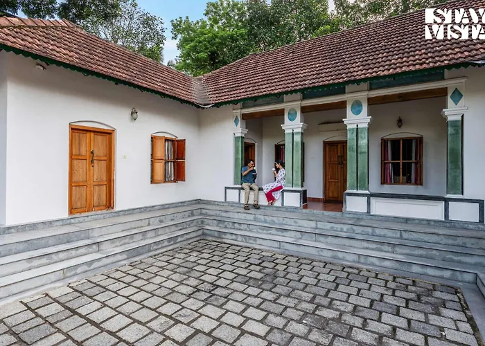 Cvm House With Lawn At Thiruvalla By Stayvista Alappuzha
